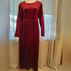 Elegant Burgundy Maxi Dress
